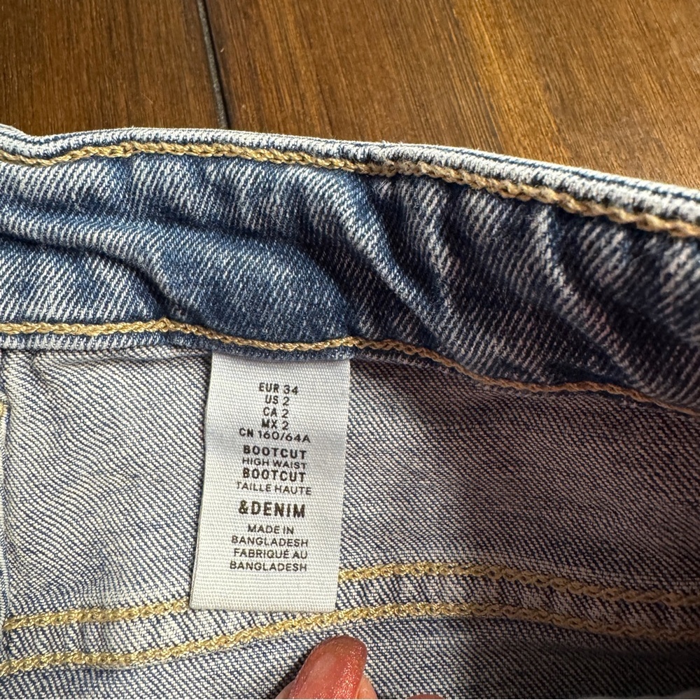 H&M High Waist Bootcut Jeans Light Wash | US 2 | Flare Denim - Picture 8 of 10